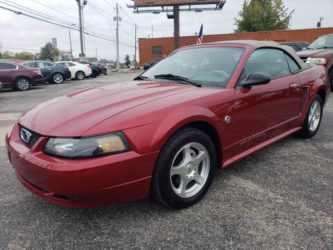 2004 Ford Mustang Deluxe