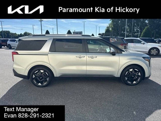 2025 Kia Carnival EX