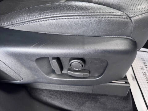 2020 Land Rover Discovery Landmark Edition