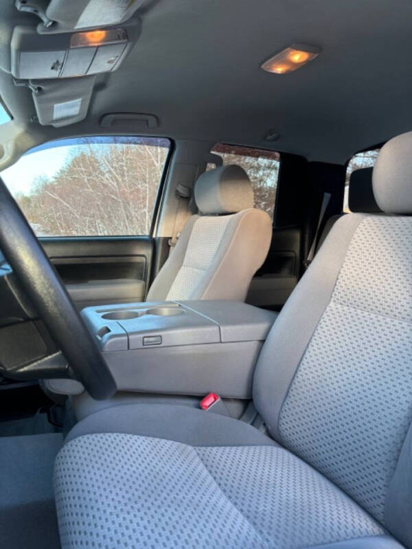 2011 Toyota Tundra Grade