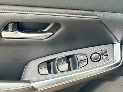 2023 Nissan Sentra SR