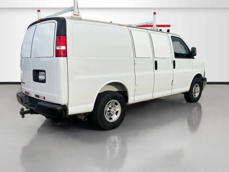 2025 Chevrolet Express 2500