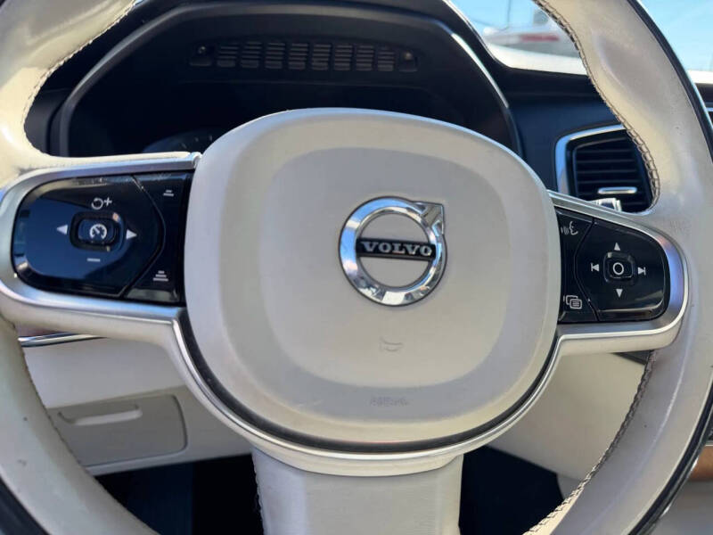 2016 Volvo XC90 T8 eAWD Inscription