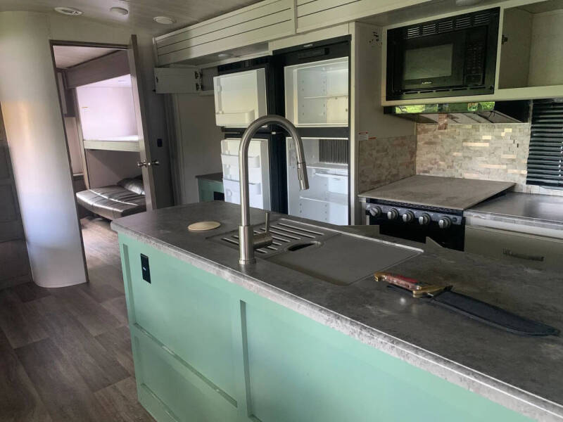 2023 Keystone RV Cougar Half-Ton FW