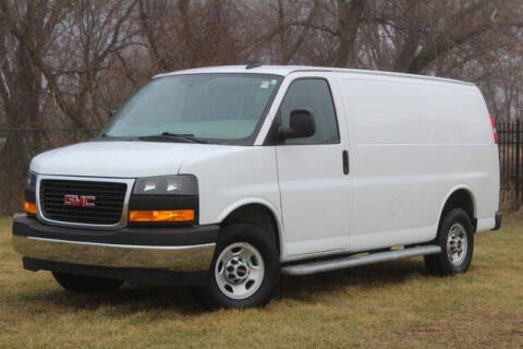 2022 GMC Savana for sale at AutoLand Outlets Inc in Roscoe IL