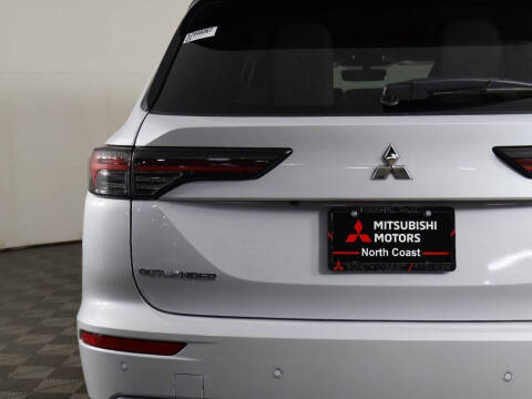 2025 Mitsubishi Outlander SE