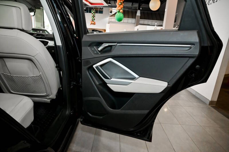 2021 Audi Q3 quattro S line Premium 45 TFSI