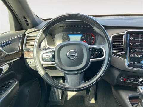 2018 Volvo XC90 T5 Momentum 7-Passenger