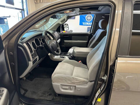 2012 Toyota Sequoia SR5