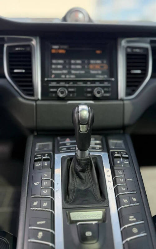 2015 Porsche Macan S