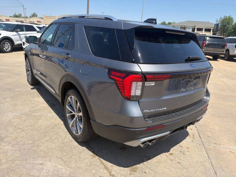 2025 Ford Explorer Platinum