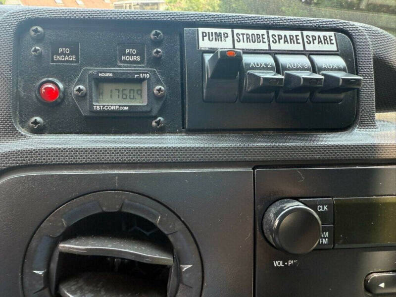 2011 Ford E-Series E-350 SD