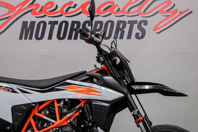 2019 KTM 690 SMC R