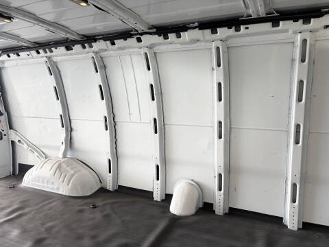 2023 GMC Savana 2500