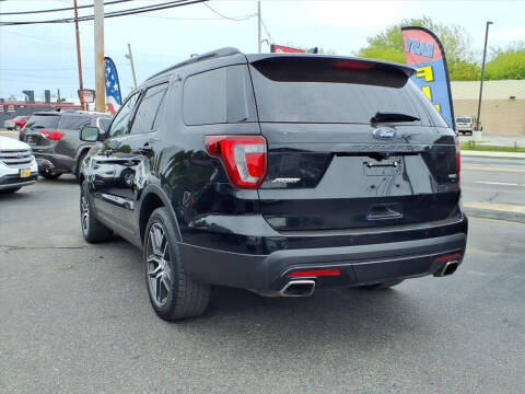 2017 Ford Explorer Sport