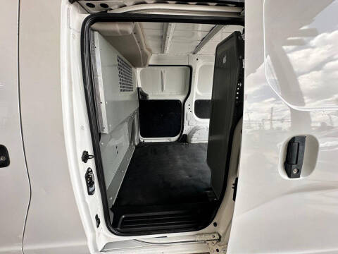 2017 Nissan NV200