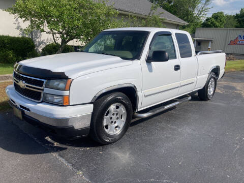 2006 Chevrolet Silverado 1500 for sale at McCully's Automotive - Trucks & SUV's in Benton KY