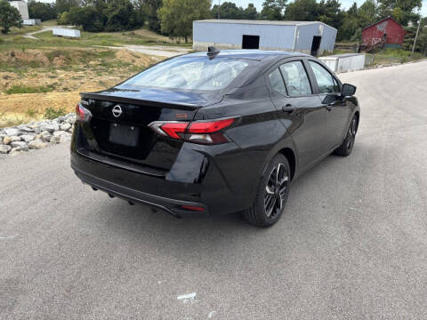 2024 Nissan Versa SR