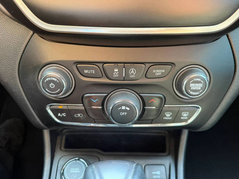2021 Jeep Cherokee Latitude Plus