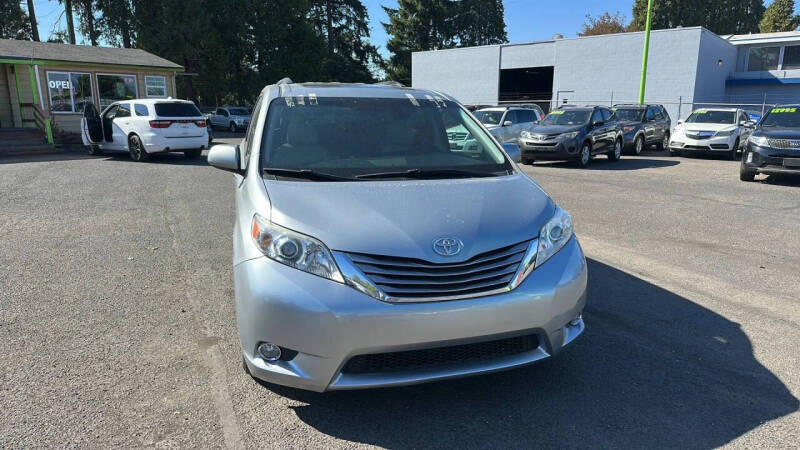 2017 Toyota Sienna