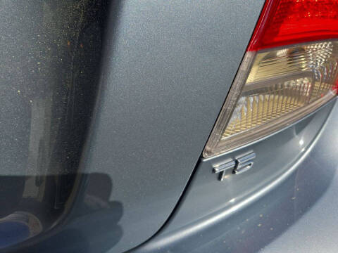 2011 Volvo C70 T5