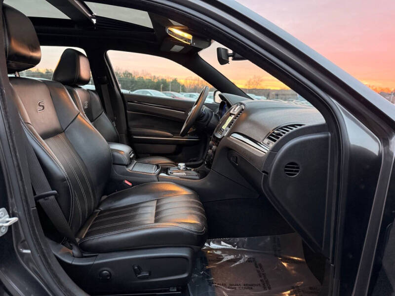 2023 Chrysler 300 S V6