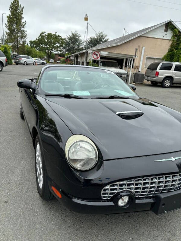 2004 Ford Thunderbird Deluxe