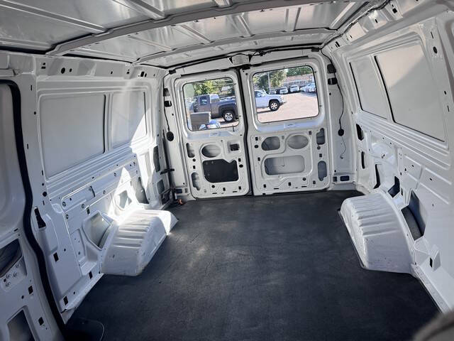 2002 Ford E-Series E-250