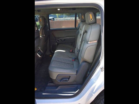 2023 Rivian R1S Adventure