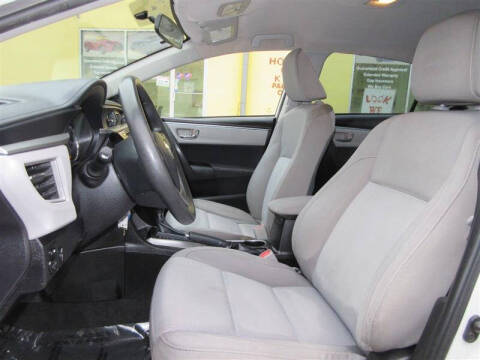 2016 Toyota Corolla LE