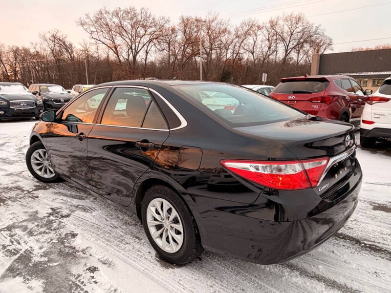 2016 Toyota Camry LE