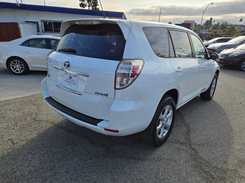 2012 Toyota RAV4 EV