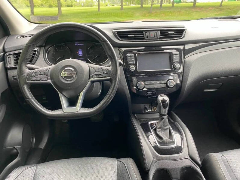 2017 Nissan Pathfinder SV