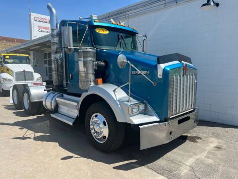 2010 Kenworth T800 Ext Cab for sale at Money Trucks Inc in Hill City KS