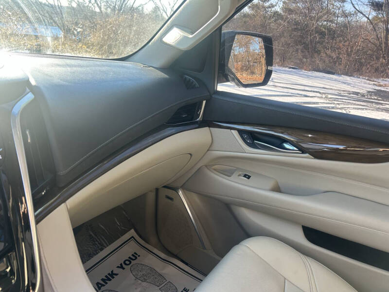 2020 Cadillac Escalade Luxury