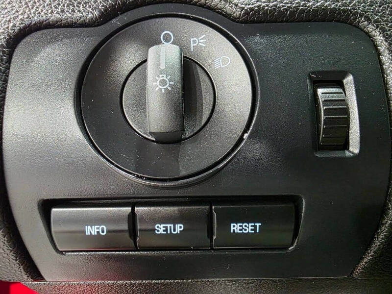 2012 Ford Mustang V6