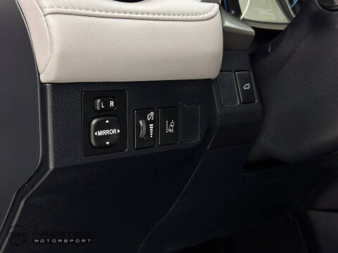 2017 Toyota RAV4 Hybrid Limited