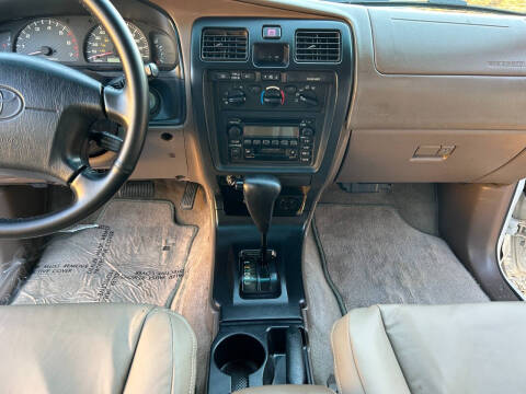 2002 Toyota 4Runner SR5