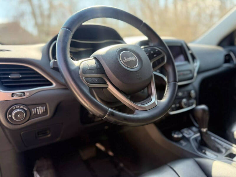 2019 Jeep Cherokee Latitude Plus