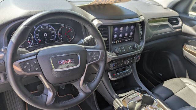 2023 GMC Acadia AT4
