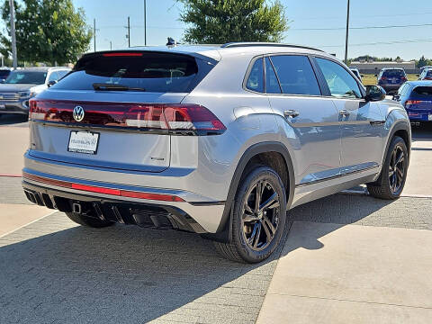 2026 Volkswagen Atlas Cross Sport SEL R-Line Black 4Motion