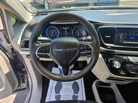 2017 Chrysler Pacifica LX