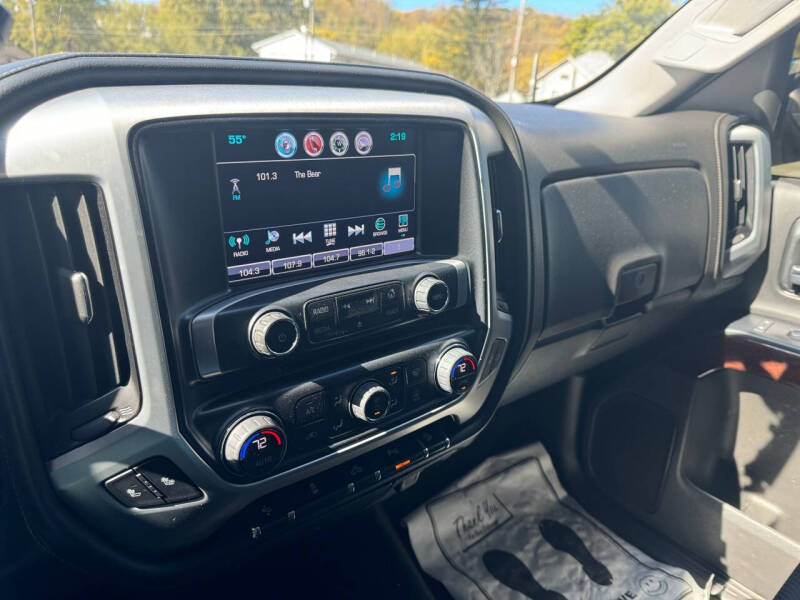 2017 GMC Sierra 1500 SLE photo 12