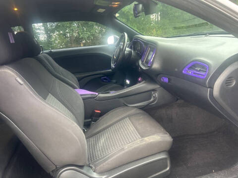 2015 Dodge Challenger SXT