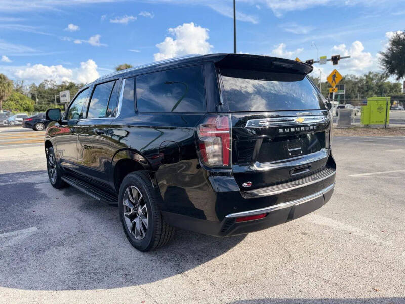 2024 Chevrolet Suburban LT