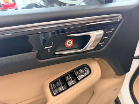 2021 Porsche Macan S