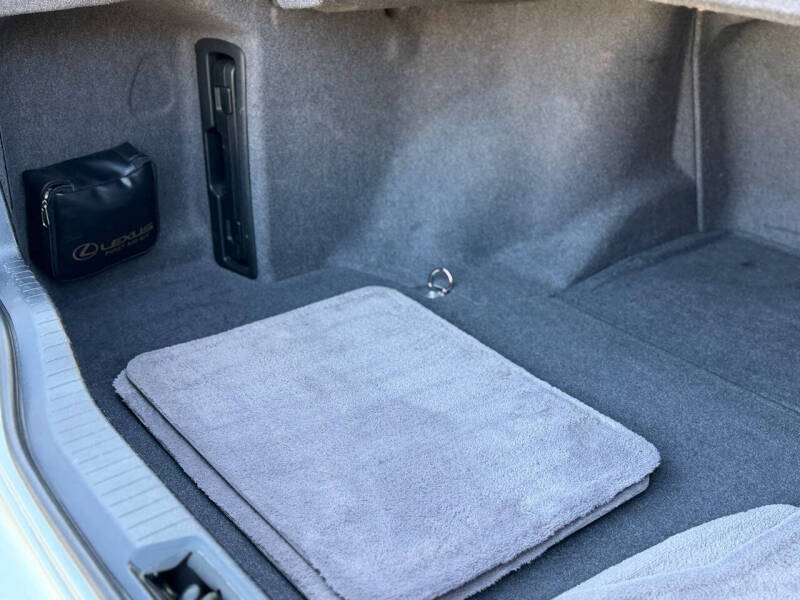2003 Lexus LS 430