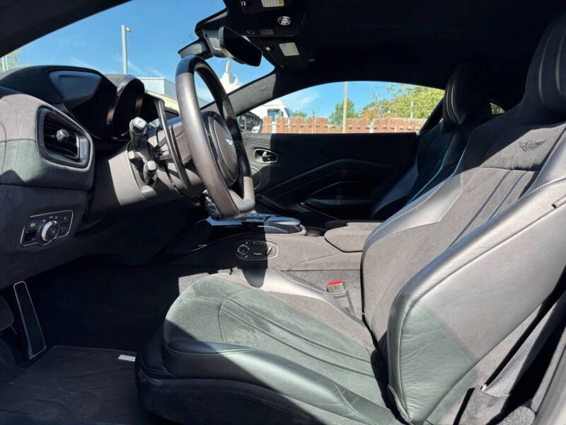 2020 Aston Martin Vantage