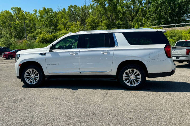 2022 GMC Yukon XL SLT