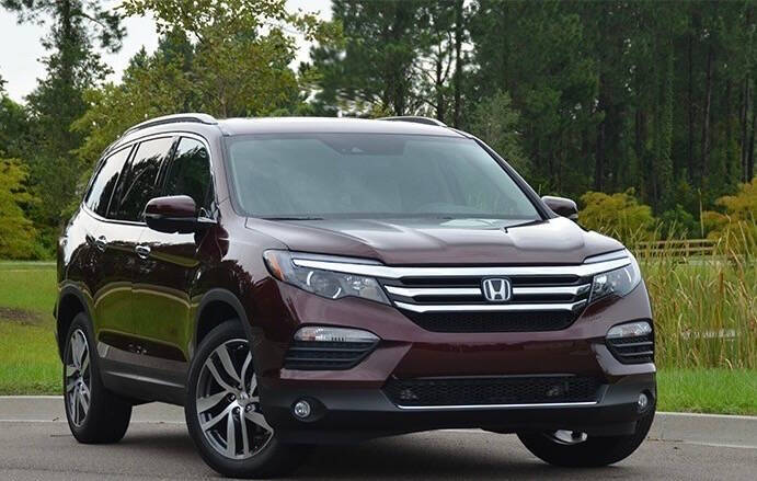 2017 Honda Pilot for sale at Luxury Auto Finder in Batavia IL